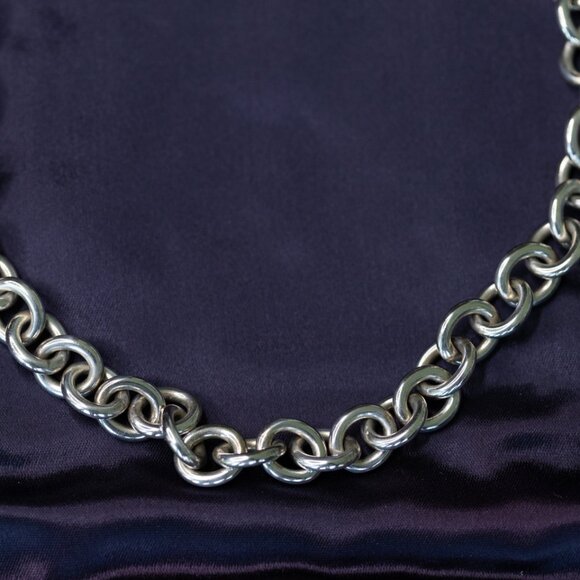 Rare retired Tiffany & Co Arrow Heart Chain Toggle Necklace Sterling Silver 925 - Picture 2 of 6